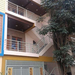 Multiunit Building for Sale